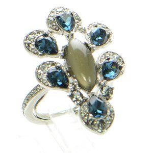 Oscar de la Renta Crystal Cocktail Ring